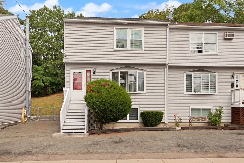 Unit for sale at 773 Boston St, Lynn, MA 01905