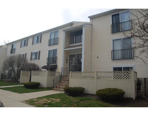 Unit for sale at 47 Village Brook Lane, Natick, MA 01760