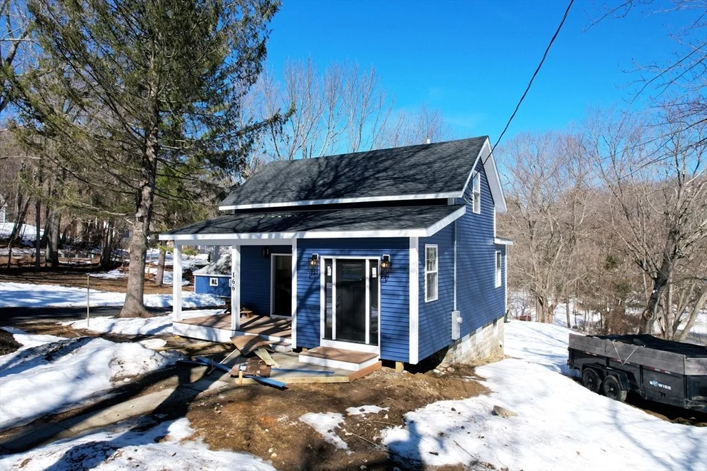 Unit for sale at 166 Leicester St, Auburn, MA 01501