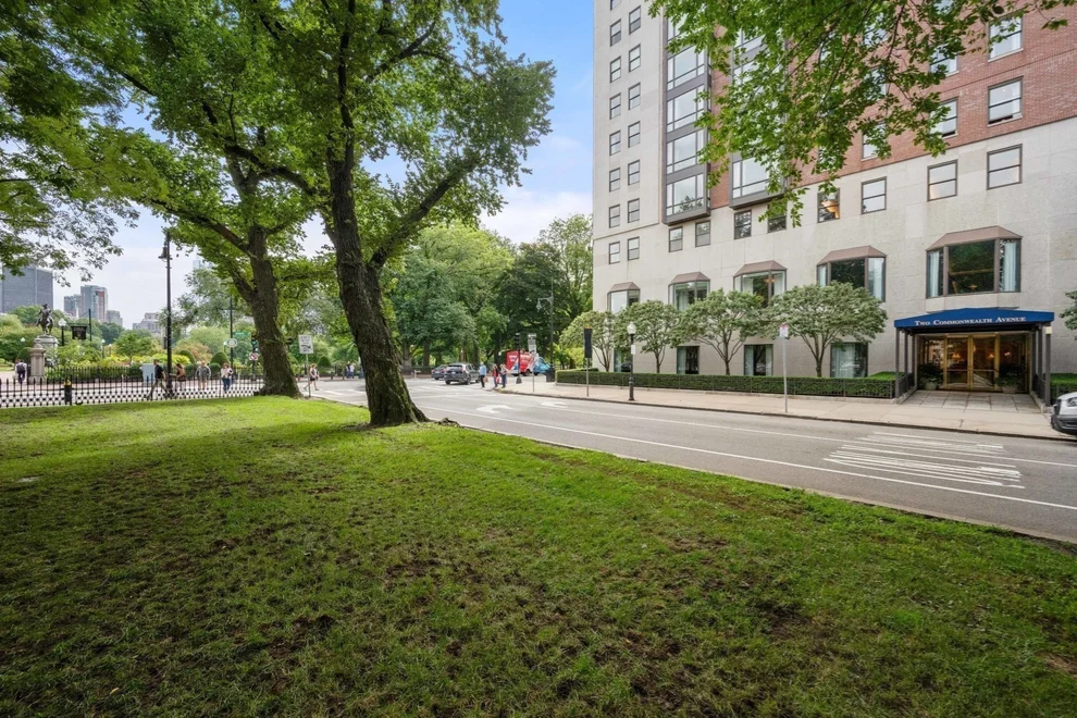 Unit for sale at 2 Commonwealth, Boston, MA 02116