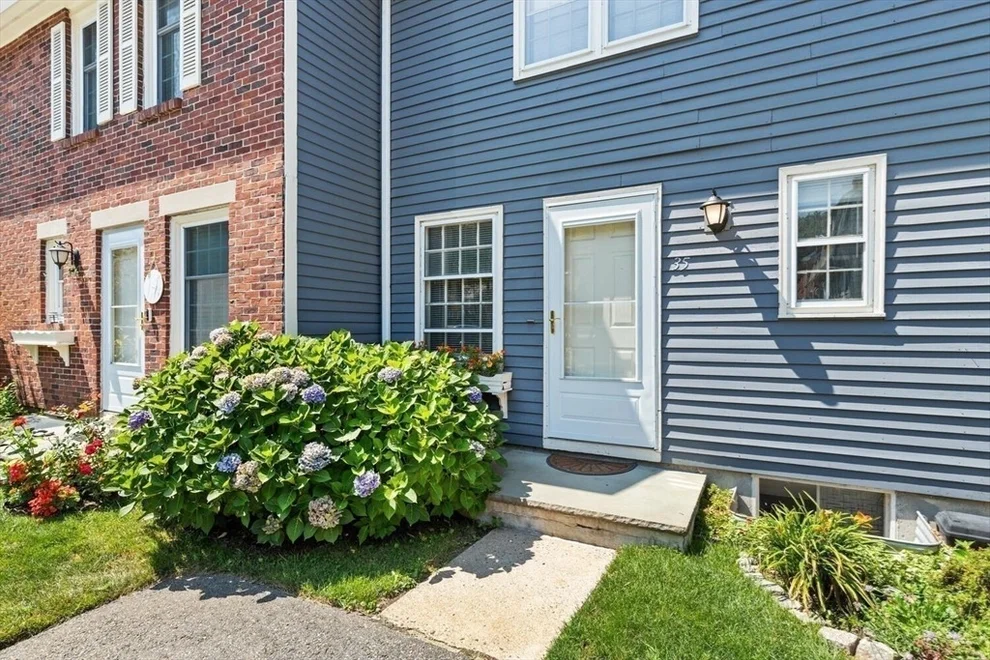 Unit for sale at 35 Gooseneck, Swampscott, MA 01907