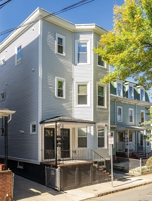 Unit for sale at 63 Oak St, Somerville, MA 02143