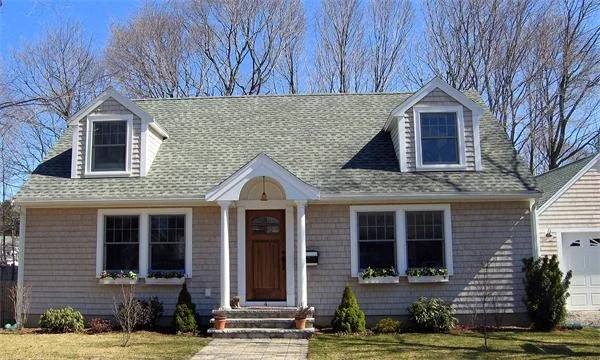 Unit for sale at 4 Elnew Ave, Beverly, MA 01915