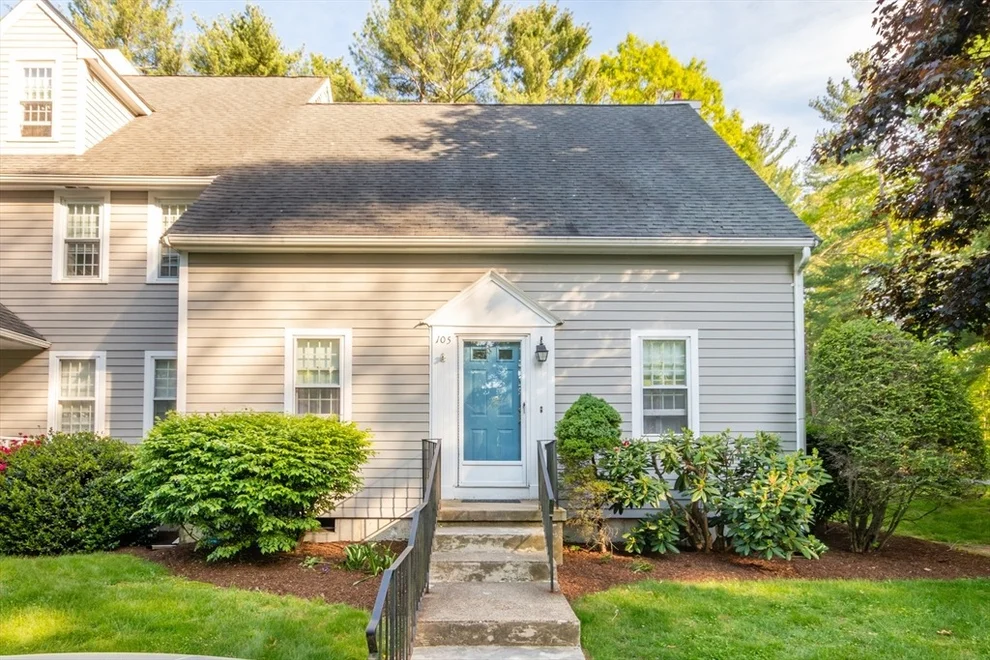 Unit for sale at 105 Twin Lakes Dr, Halifax, MA 02338