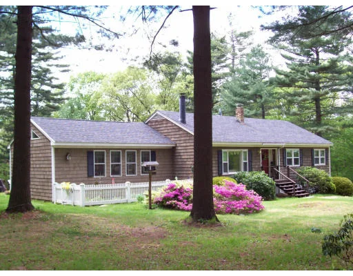 Unit for sale at 201 Sarty Rd, Warren, MA 01083