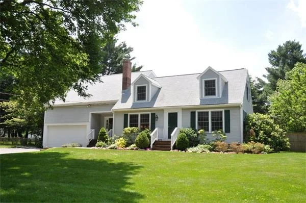 Unit for sale at 39 Southfield Cir, Concord, MA 01742