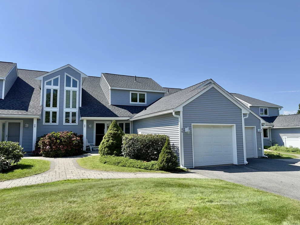 Unit for sale at 40 Fairway Dr, Plymouth, MA 02360