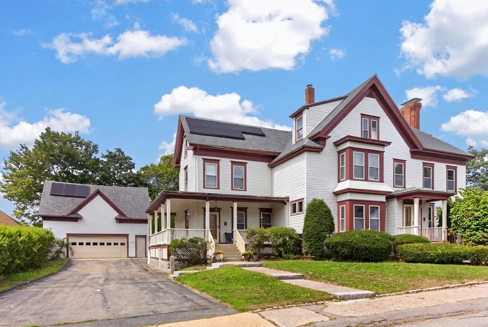 Unit for sale at 141 Chestnut St, Gardner, MA 01440
