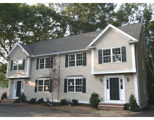 Unit for sale at 15 Coolidge Park, Wakefield, MA 01880