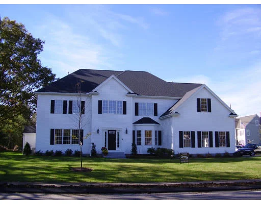 Unit for sale at 53 Fairfield Circle, Norwood, MA 02062