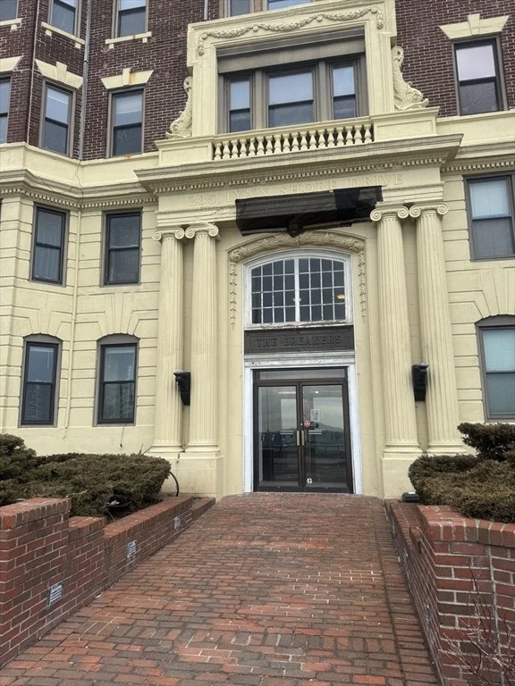 Unit for sale at 285 Lynn Shore, Lynn, MA 01902