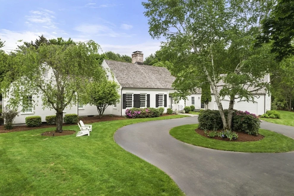 Unit for sale at 12 Pheasant Landing Rd, Needham, MA 02492