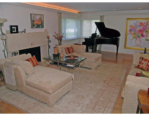 Unit for sale at 66 Woodcliff Rd, Brookline, MA 02467