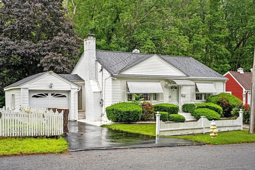 Unit for sale at 18 Tatnuck Gardens, Worcester, MA 01602