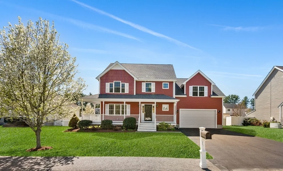 Unit for sale at 29 Saw Mill Ln, Rockland, MA 02370
