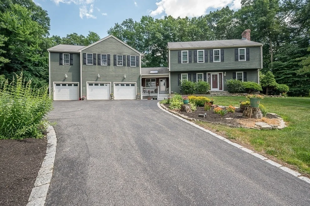 Unit for sale at 47 Houde St, Marlborough, MA 01752