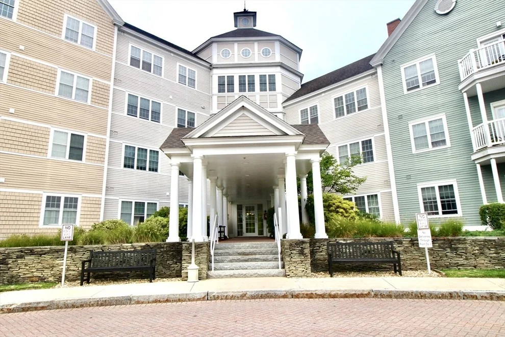 Unit for sale at 6 Woodman Way, Newburyport, MA 01950