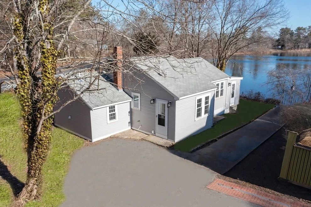 Unit for sale at 396 Mattakeesett St, Pembroke, MA 02359