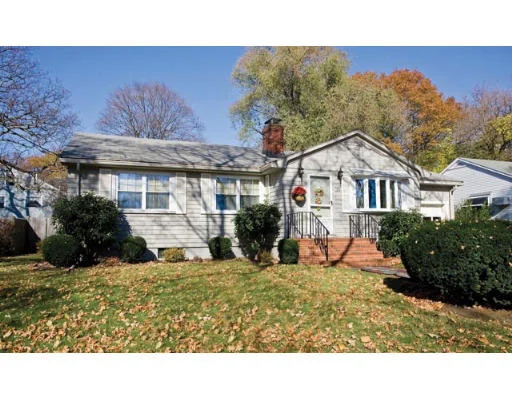 Unit for sale at 20 Haynes Rd, Newton, MA 02459