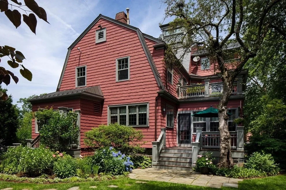 Unit for sale at 2 Garden Terrace, Cambridge, MA 02138