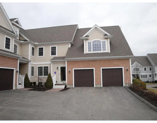 Unit for sale at 307 Hampton Way, Abington, MA 02351