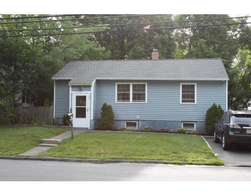 Unit for sale at 29 Willow St, Woburn, MA 01801