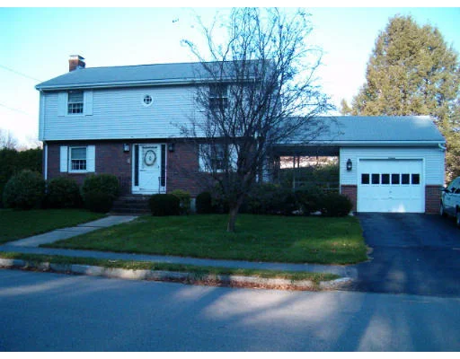 Unit for sale at 13 Woodleigh Rd., Framingham, MA 01701
