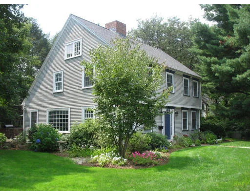 Unit for sale at 284 Woodward St, Newton, MA 02468
