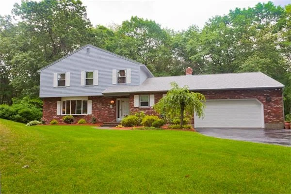 Unit for sale at 10 Lamancha Way, Andover, MA 01810