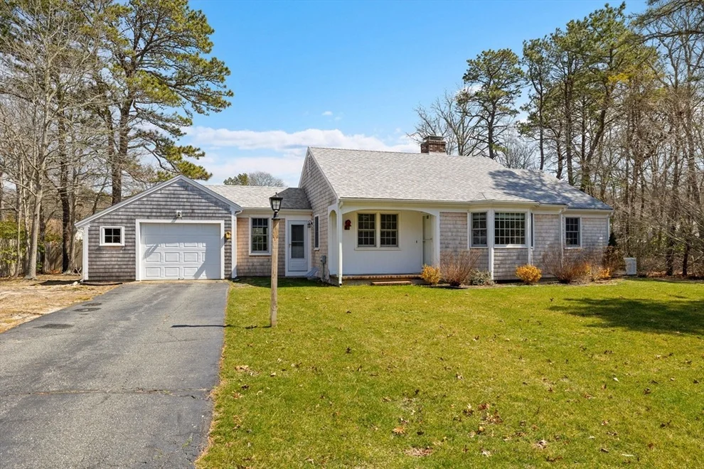 Unit for sale at 17 Touraine Way, Yarmouth, MA 02664