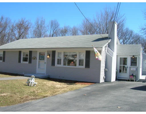 Unit for sale at 16 Birch Hill Rd, Worcester, MA 01606
