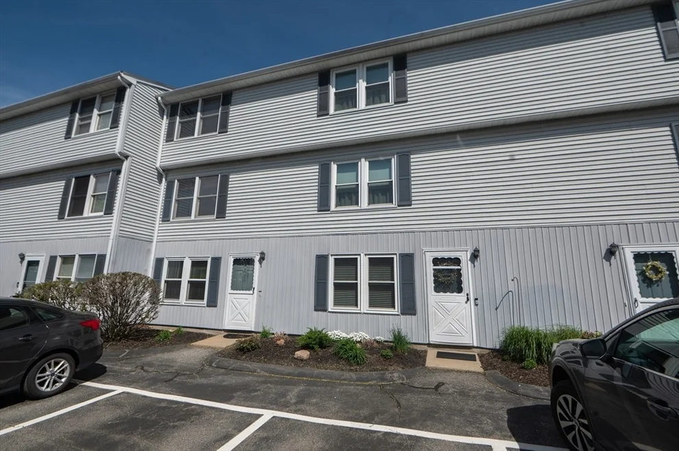Unit for sale at 35 Canal St, Lynn, MA 01905