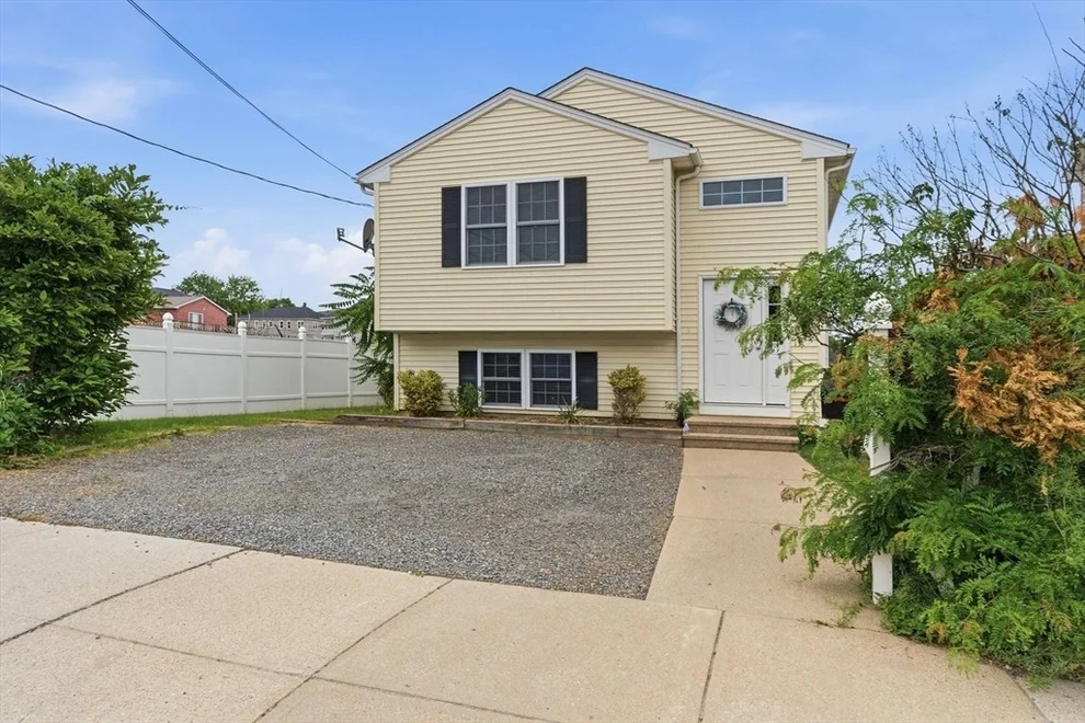Unit for sale at 105 Lawrence St, Fall River, MA 02721