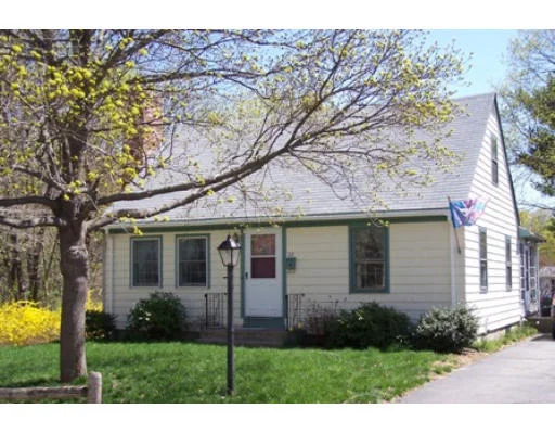 Unit for sale at 25 Anderson Ave, Attleboro, MA 02703