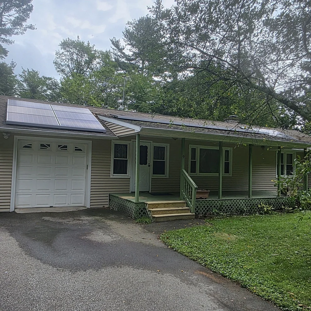Unit for sale at 9 Richardson Corner Road, Charlton, MA 01507