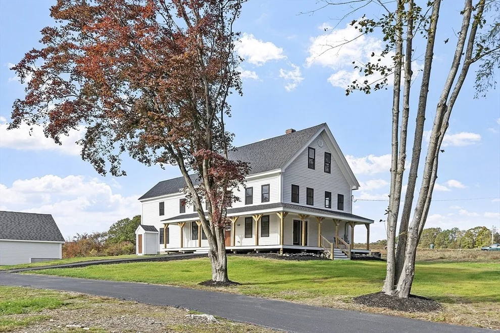 Unit for sale at 828 Lancaster Ave, Lunenburg, MA 01462