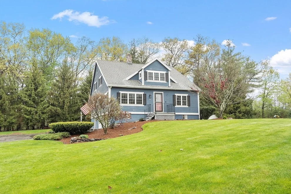 Unit for sale at 215 Legate Hill Rd, Leominster, MA 01453