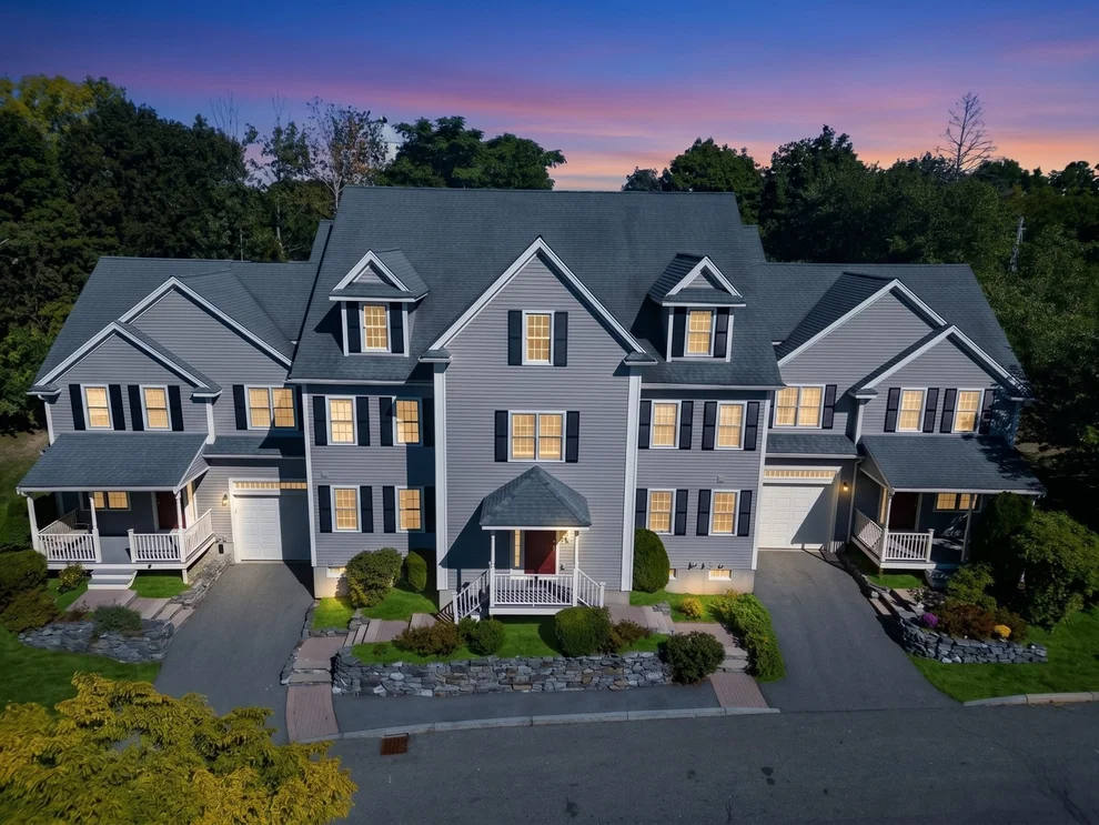 Unit for sale at 10 Cunningham Ln, Billerica, MA 01821