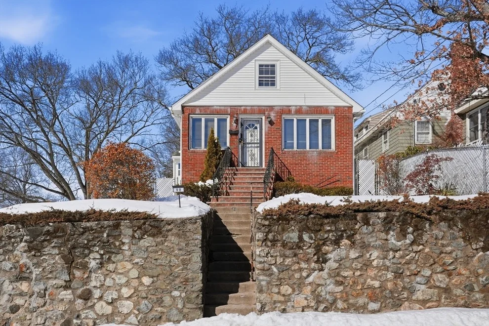 Unit for sale at 98 Boardman Ave, Melrose, MA 02176