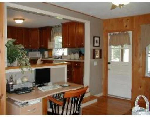 Unit for sale at 690 Oak St, Franklin, MA 02038