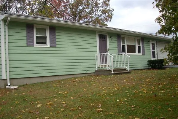 Unit for sale at 52 Lancelot Terrace, Swansea, MA 02777