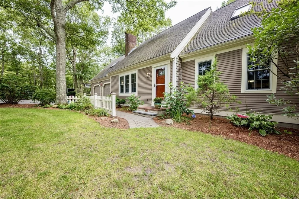 Unit for sale at 289 Quaker Meeting House Rd, Sandwich, MA 02537