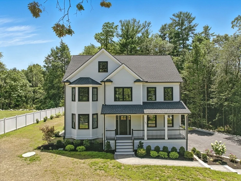 Unit for sale at 182 North St, North Reading, MA 01864