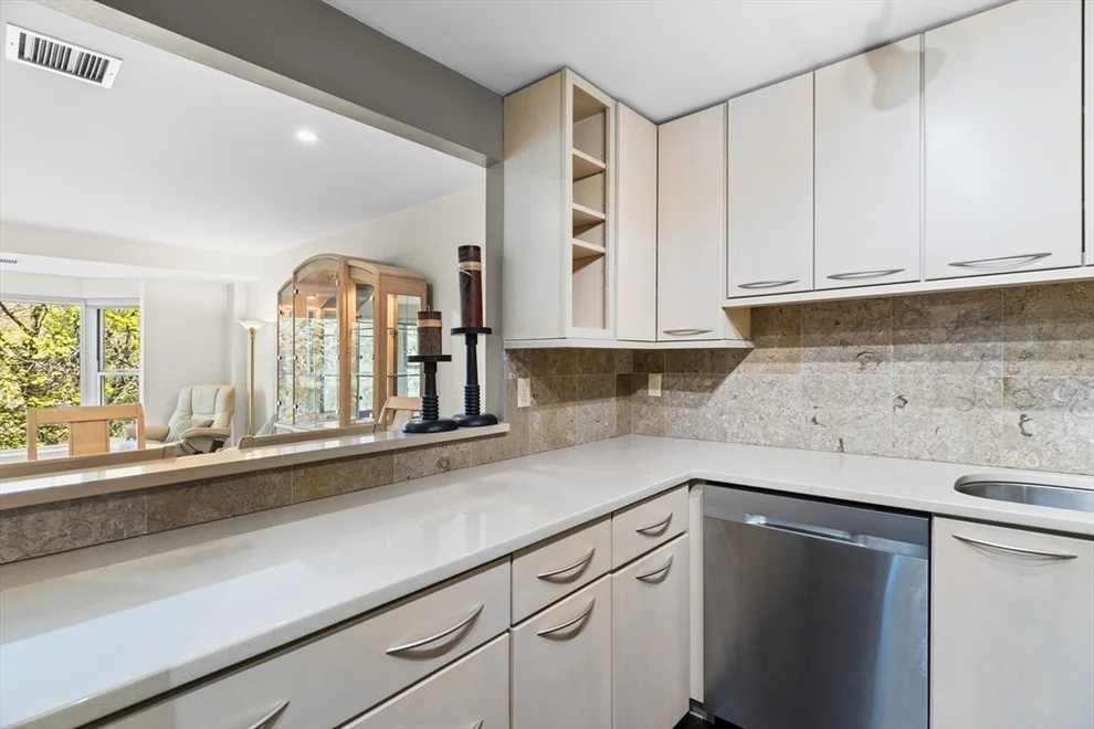 Unit for sale at 1 Watermill Pl, Arlington, MA 02476