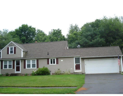 Unit for sale at 14 Mallard Cir, Agawam, MA 01001