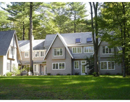 Unit for sale at 168 Circuit Street, Norwell, MA 02061