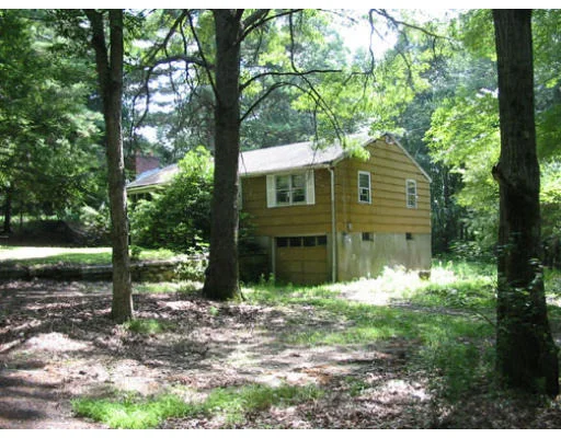 Unit for sale at 20 Labby Road, Thompson, CT 06255