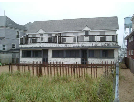 Unit for sale at 116 Central Ave, Salisbury, MA 01952