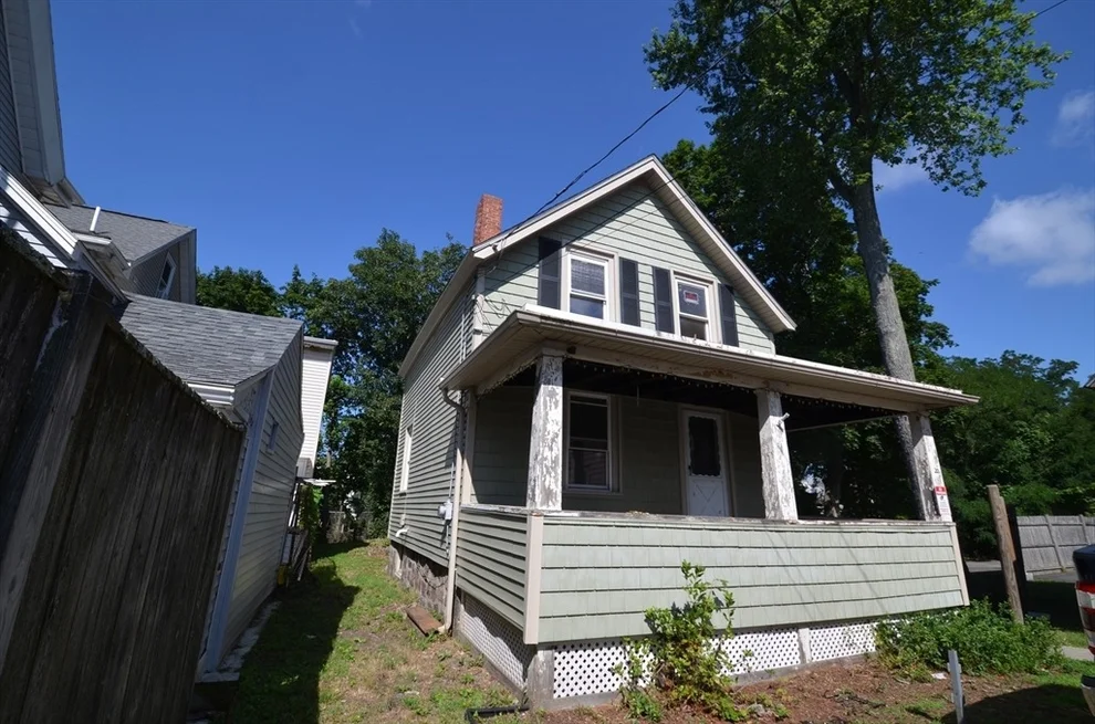 Unit for sale at 20 Washington Pl, Malden, MA 02148