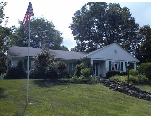 Unit for sale at 143 Chapin Rd, Hudson, MA 01749
